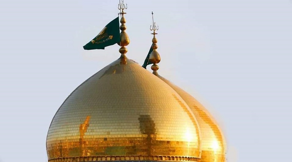 بالصور... مراسم رفع راية الحزن والحداد في العتبة الكاظمية المقدسة