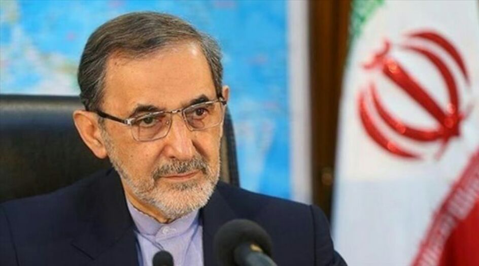 ولايتي: ايران ستقف بوجه التطبيع وامننا خط احمر