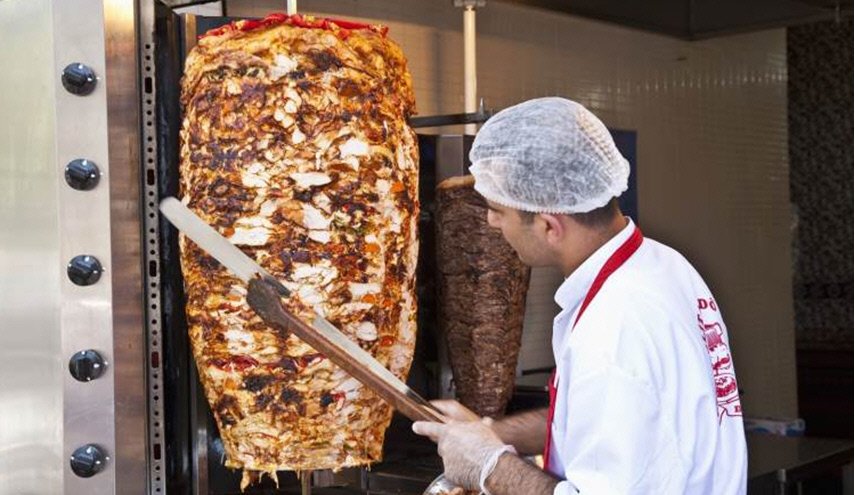 لعشاق الشاورما احذورها!