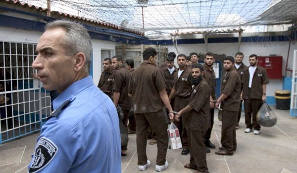 رفضا لسياسة التنكيل والقمع... مئات الأسرى يستعدون للإضراب عن الطعام بسجون الاحتلال