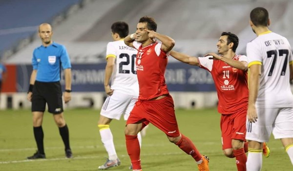 برسبوليس الايراني يجتاز عقبة باختاكور ويتأهل الى نصف النهائي