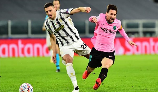 برشلونة ينقل صراع ميسي ورونالدو لساحة جديدة