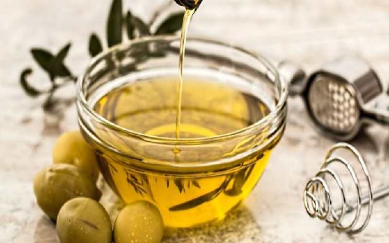 معجزة علاجية لزيت الزيتون اذا خلطته مع هذا المكون