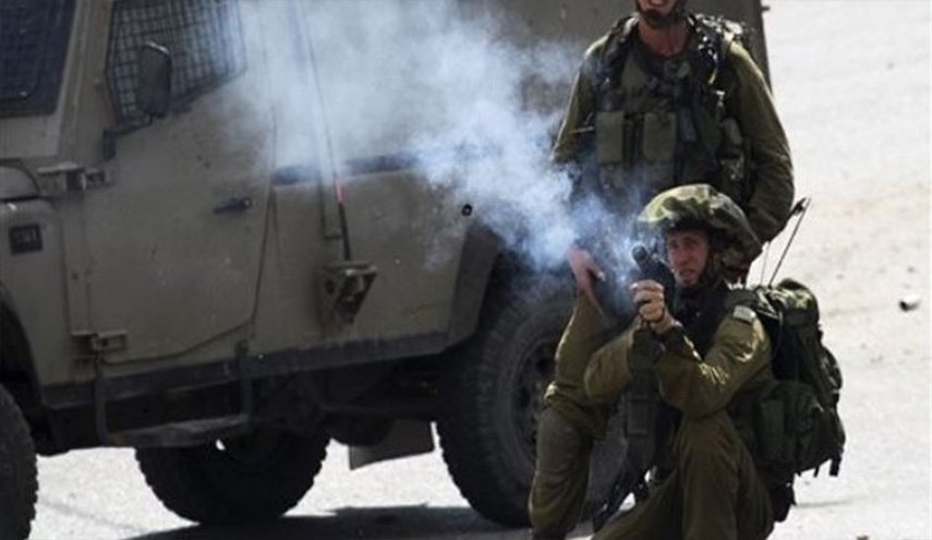 إصابة عشرات الفلسطينيين بالاختناق في مواجهات مع الاحتلال في أريحا