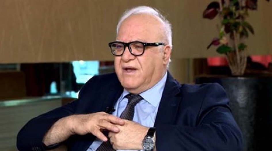 مستشار رئيس الوزراء العراقي يحدد سبب ارتفاع سعر الدولار