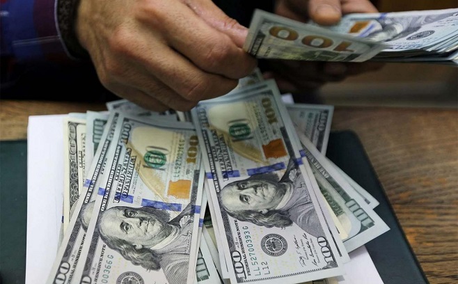 الدولار يعود للارتفاع في العراق.. تفاصيل