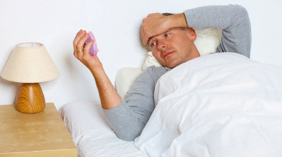 الاستيقاظ عند الثالثة صباحا.. تعرف على أسبابه وحلوله