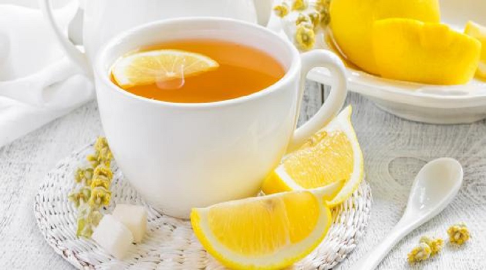 لهذا السبب.. لاتتناول عصير الليمون دافئا