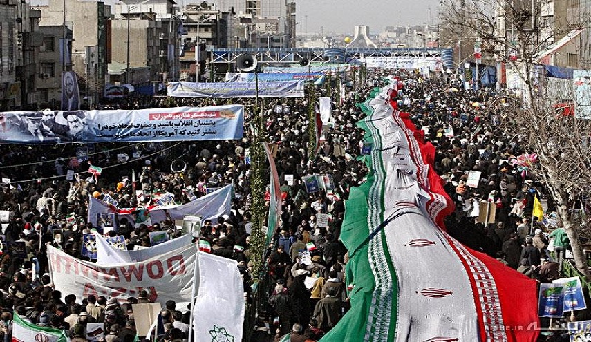 إيران: التماهي بين الثورة والدولة