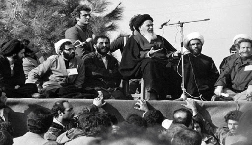 الإمام الخميني (قده) والثورة الاسلامية وموقف العلماء والساسة والمفكرين العرب