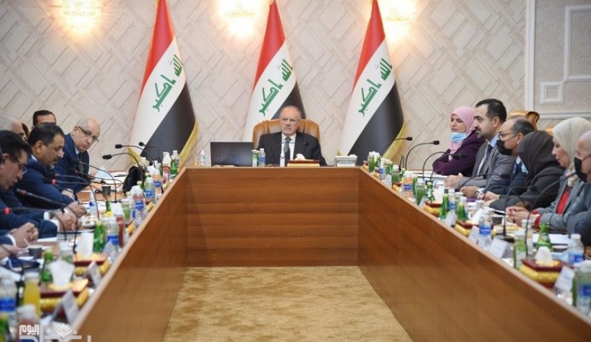 وزير المالية العراقي يعلق على تغيير سعر الصرف