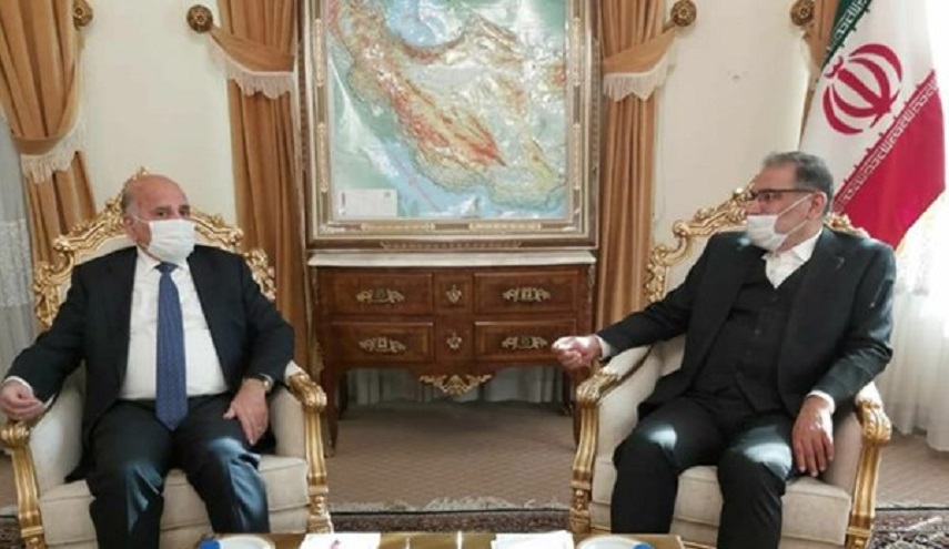 شمخاني يؤكد على ضرورة تعاون دول المنطقة لتخفيف التوترات