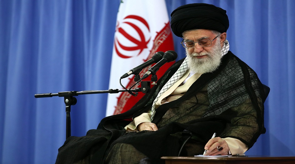 تقريظ الامام الخامنئي على 55 كتابا حول الدفاع المقدس