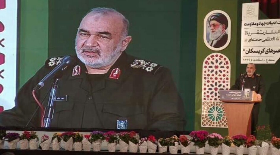 اللواء سلامي: الشعب الايراني مثال يحتذى به في مقاومة غطرسة الاستكبار