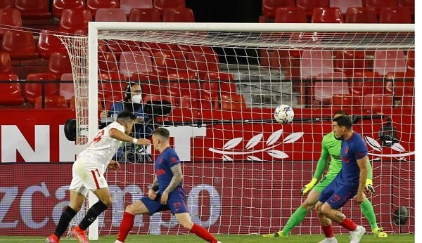 إشبيلية يشعل الكلاسيكو بإسقاط أتلتيكو مدريد