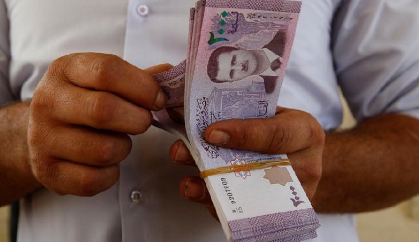تحسن سعر صرف الليرة بسبب عدة خطوات اتخذتها الحكومة السورية