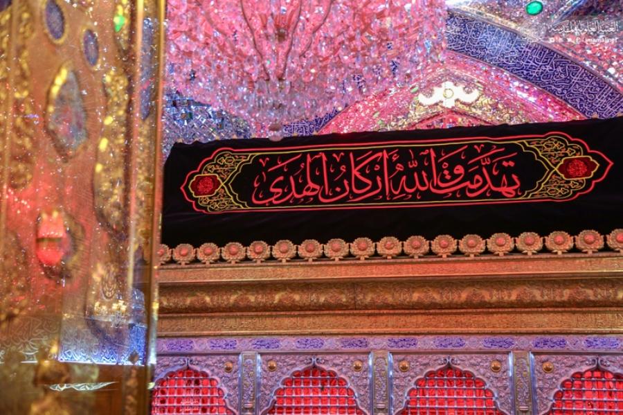 شاهد.. نشر معالم الحزن في النجف إحياء لذكرى شهادة أمير المؤمنين (ع)