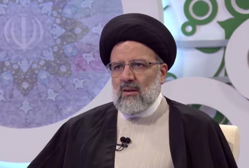 رئيسي : راز محبوبيت امام خميني (ره)‌ برخورد صادقانه با مردم بود 