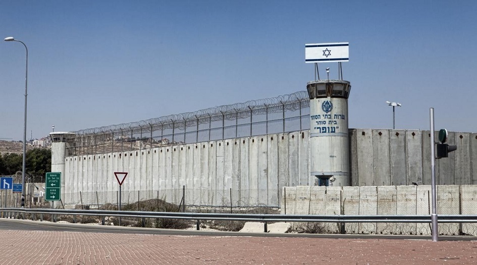 أسرى فلسطينيين يواصلون اضرابهم عن الطعام 