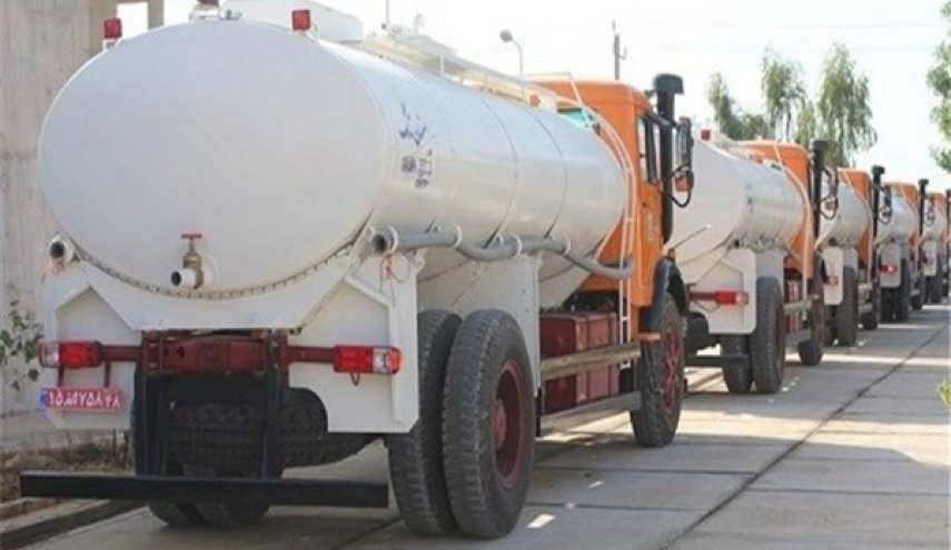 الدفاع الايرانية ترسل صهاريج المياه الى محافظة خوزستان