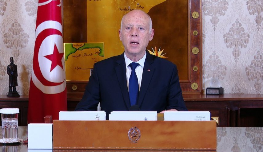 الرئيس التونسي يتعهد بـ