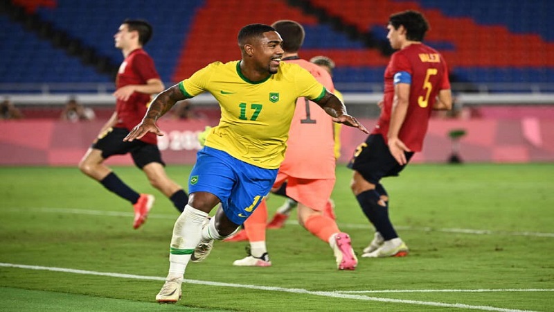 البرازيل تتوج بذهبية كرة القدم في أولمبياد طوكيو
