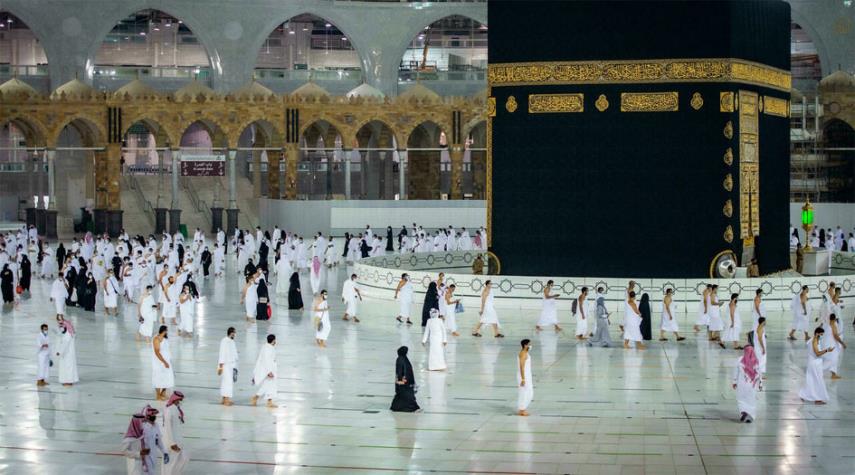 السعودية تنوي زيادة معتمري الخارج إلى 120 ألف شخص