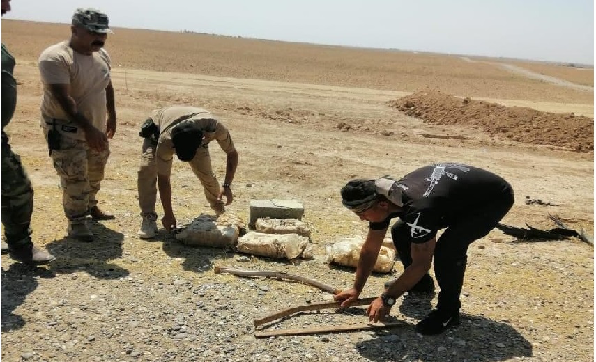 الحشد الشعبي العراقي يعالج عبوات زرعها ارهابيون في كركوك + صور