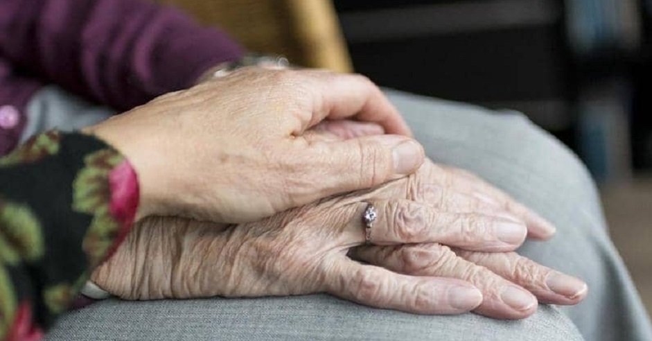علماء يطورون علاجًا واعدًا يحارب الشيخوخة.. ويؤخر حدوثها