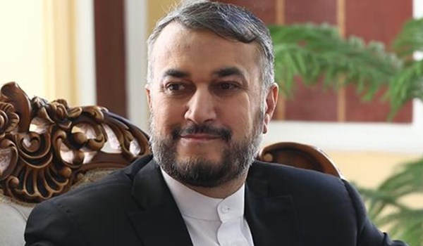وزيرا الخارجية الايراني والاماراتي يؤكدان على تعزيز العلاقات الثنائية