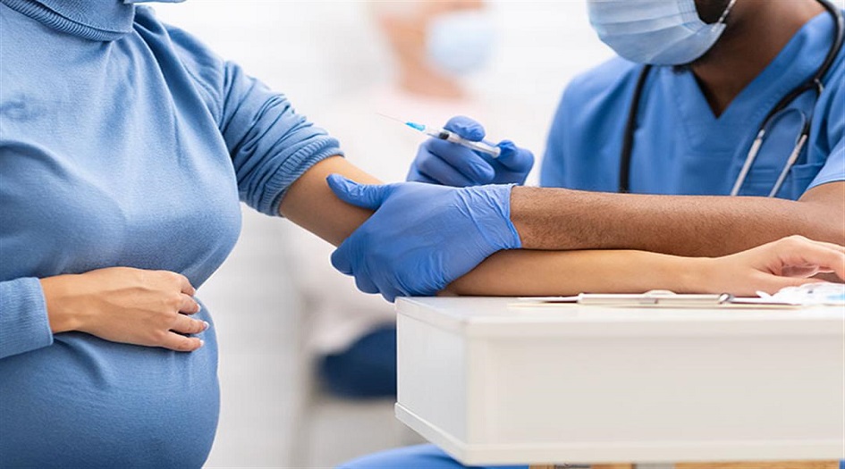 هل لقاحات كورونا تزيد من خطر إجهاض الحمل؟