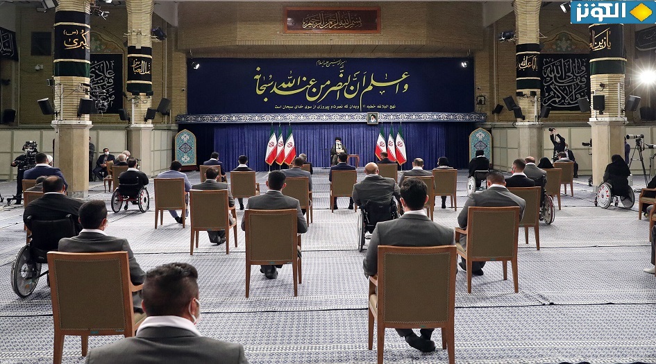 الامام الخامنئي: الابطال الرياضيون هم معلمو الثبات والأمل والحيوية+ صور