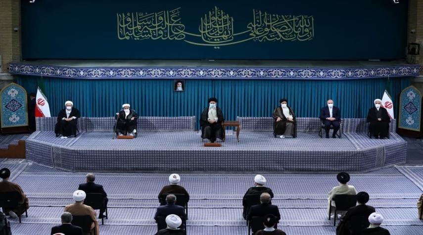 الامام الخامنئي يؤكد على مبدئية وحدة المسلمين