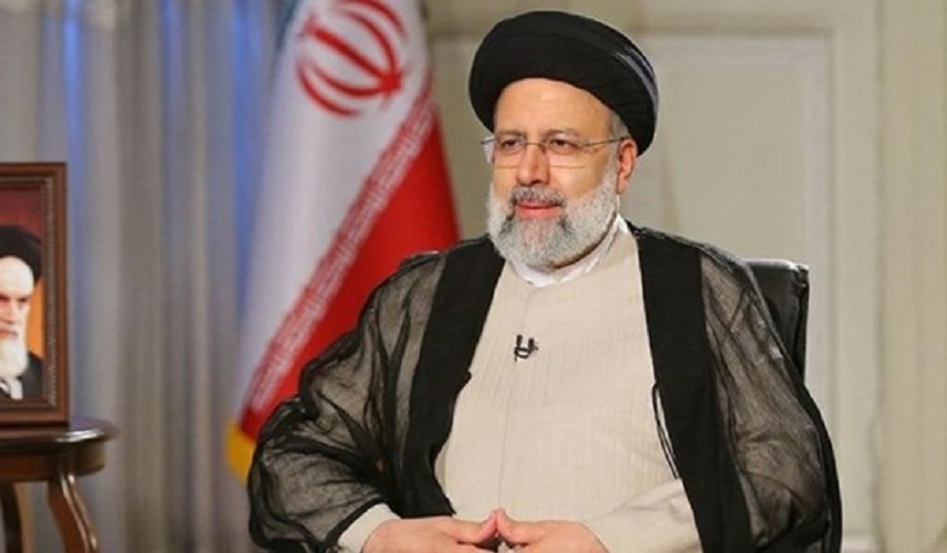 الرئيس الايراني يؤكد على تطوير المناطق التجارية الحرة