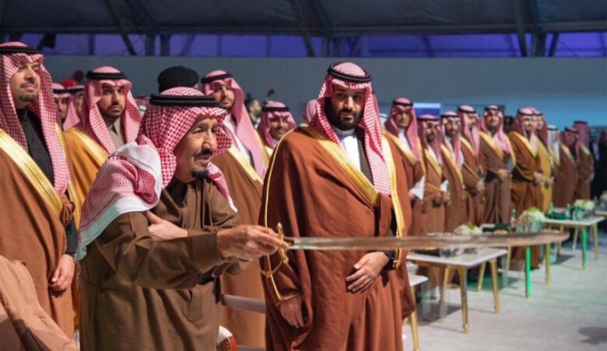 وسط تغييب كامل لدوره.. الملك سلمان يعاني تدهور صحي خطير