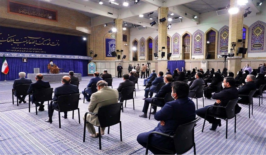 اليوم.. الامام الخامنئي يلتقي مع جمعا من الممرضين و عوائل شهداء السلامة في البلاد
