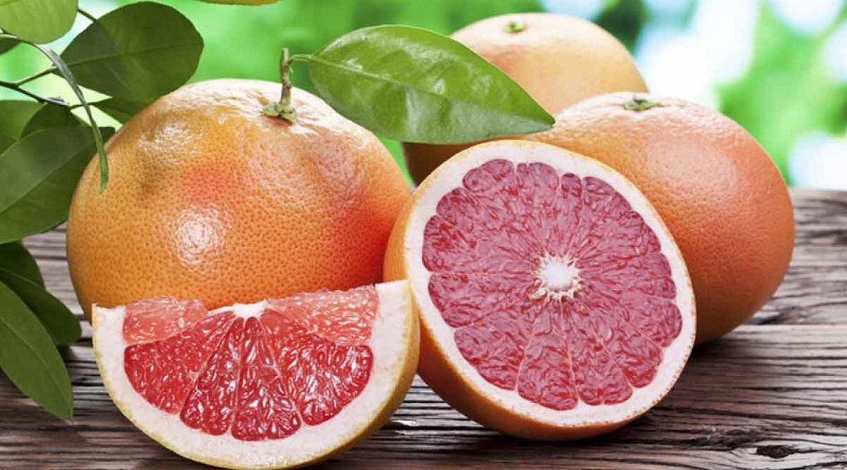 فاكهة ينصح فئة من الناس بتجنب تناولها