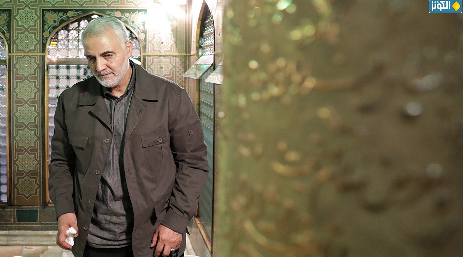 بالصور... لقطات خاصة من مشاركة الشهيد سليماني في مراسم تعطير ضريح الأمام الرضا عليه السلام