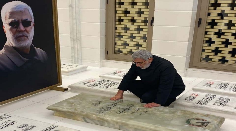 العميد قاآني يزور مرقد الشهيد ابو مهدي المهندس