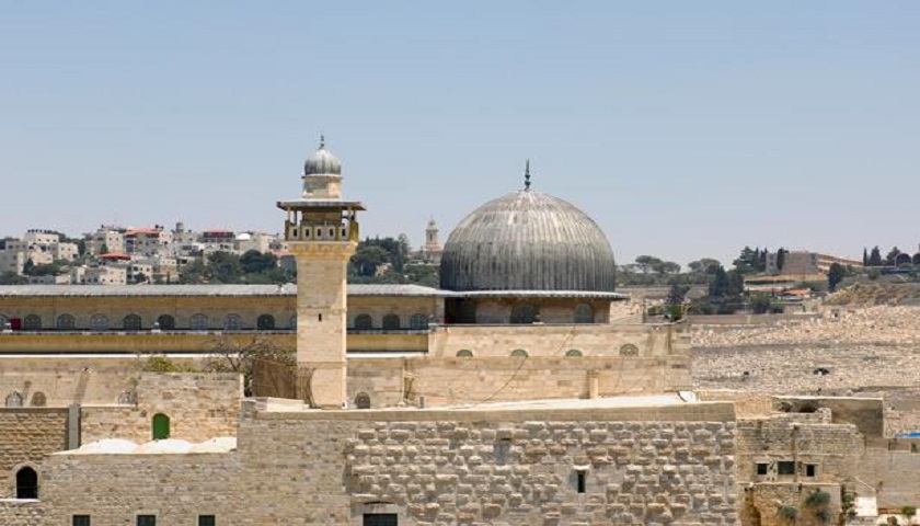مواقيت الأذان لمدينة القدس والأقصى المبارك ليوم الخميس