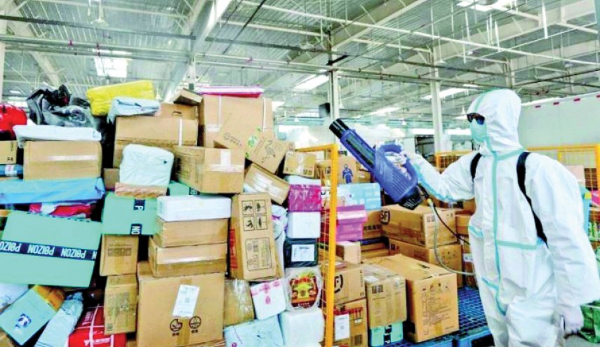 الصين تعتبر الطرود البريدية مصدرا محتملا لتفشي كورونا