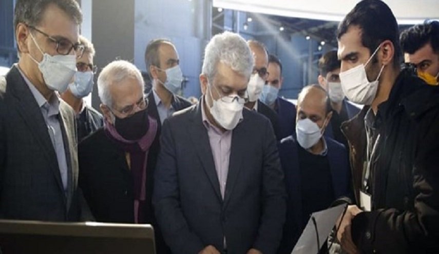 إيران تزيح الستار عن 30 إنجازا في مجال التكنولوجيا المعرفية