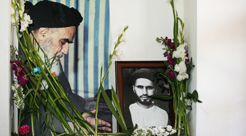 منزل امام خميني در خمين گلباران شد