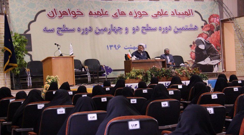  الأديبة التونسية فاطمة بن محمود تكتب: إيران… كما رأيتها
