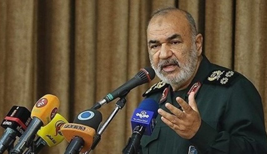 اللواء سلامي: ايران اول بلد اسلامي يطلق قمرا صناعيا الى الفضاء