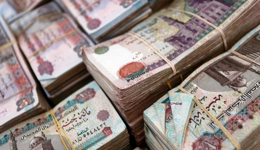  ارتفاع سريع في الأسعار بعد تدهور كبير في قيمة الجنية المصري أمام الدولار 