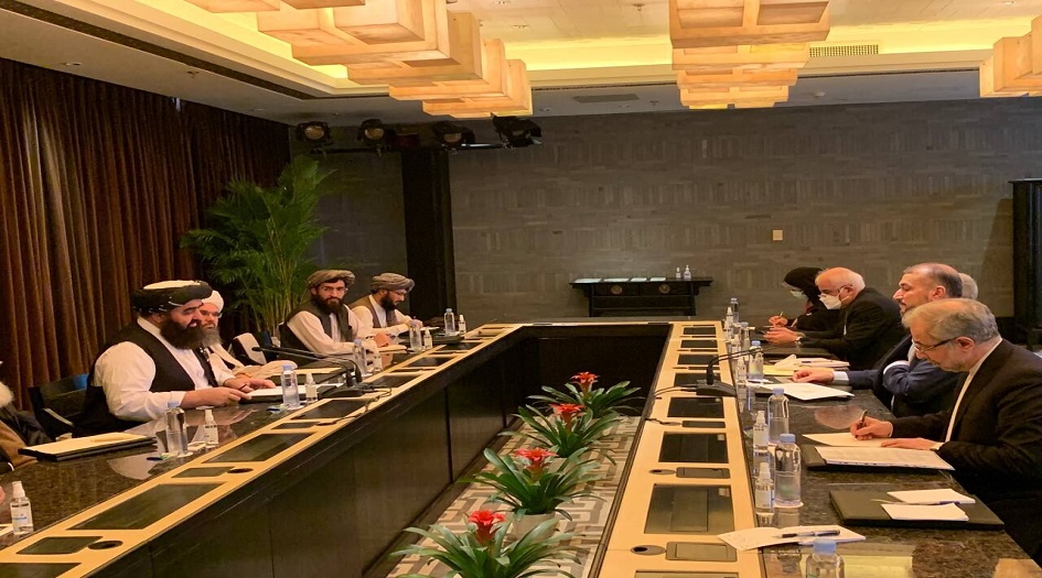 وزير الخارجية الايراني يدعو إلى اقامة حكومة شاملة في أفغانستان