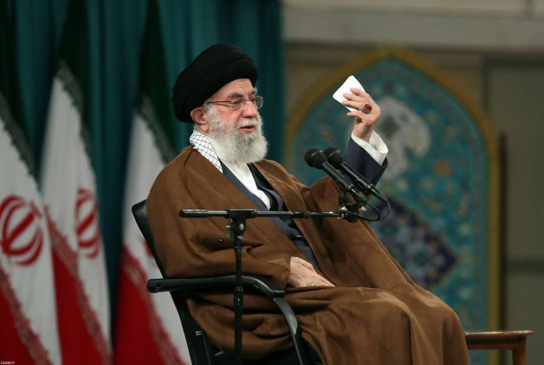 الامام  الخامنئي:  العمل في المفاوضات النووية يسير بشكل جيد