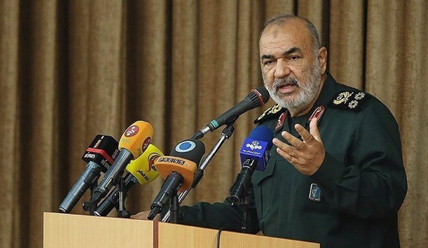 اللواء سلامي: الوحدة بين الجيش والحرس تثير غيظة ويأس الاعداء