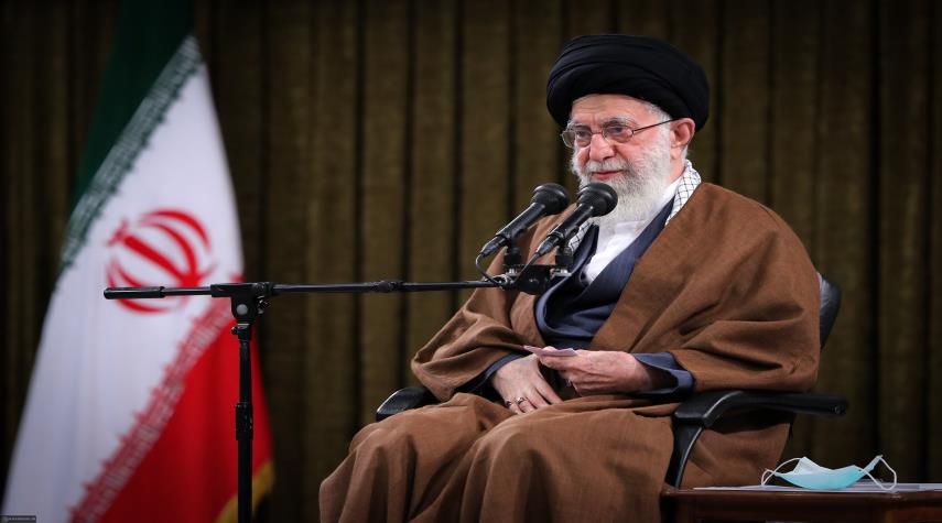  قائد الثورة الاسلامية يستقبل اليوم الطلبة الجامعيين 